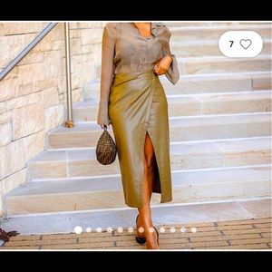NWT Zara Khaki FAUX LEATHER PENCIL SKIRT. Size XL
